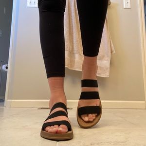 Steve Madden sandal